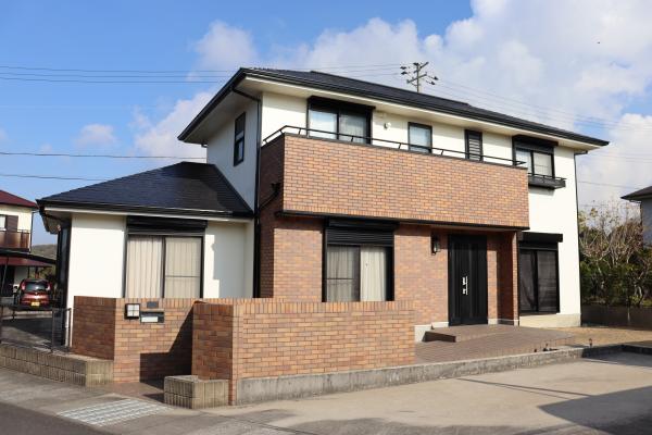 兵庫県洲本市K様邸 外壁屋根塗装完工しました。