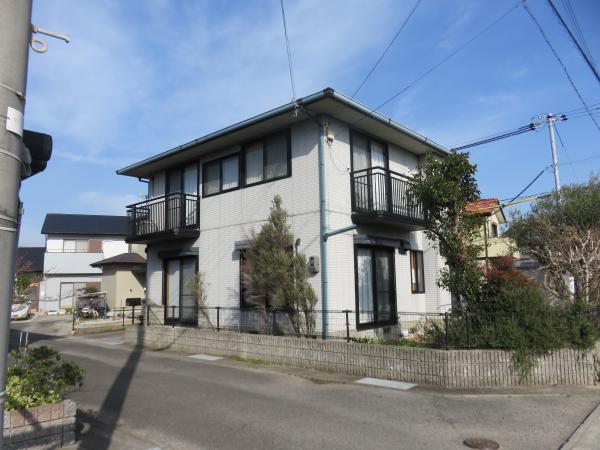 兵庫県洲本市M様邸 外壁屋根塗装工事完工しました。